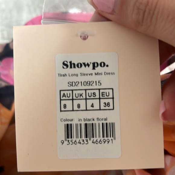 TIRAH LONG SLEEVE MINI DRESS IN BLACK FLORAL- no longer is stock online - Picture 6 of 6